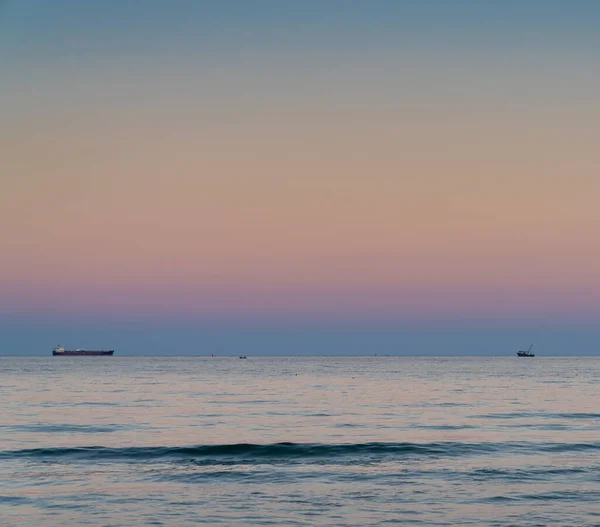 Colorful Sunset Black Sea Bulgarian Coast Fishing Boat Freight Ship — Stock Photo, Image
