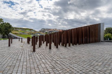 Budapeşte, Macaristan - 4 Ekim 2022: Budapeşte şehir merkezindeki 1956 Macar Devrim Anıtı