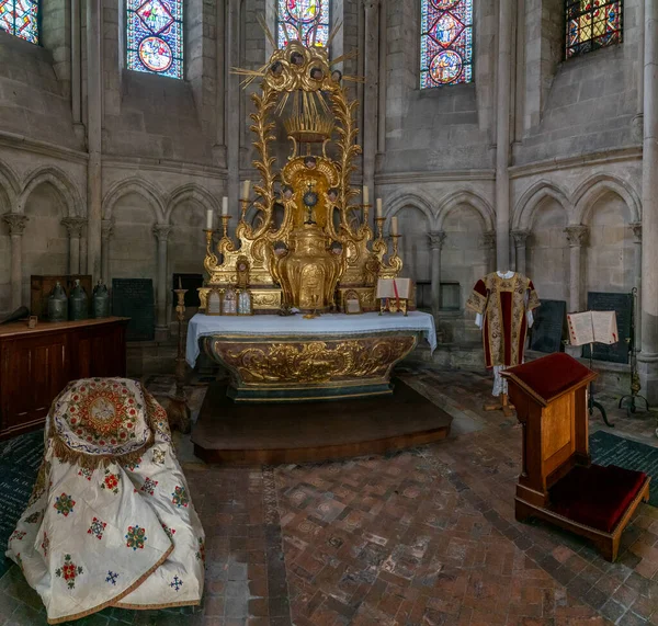 Troyes France Вересня 2022 Прикрашати Золотий Вівтар Історичний Одяг Єпископа — стокове фото