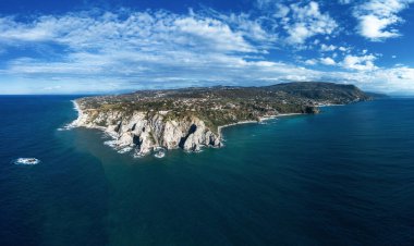 Calabria 'daki Capo Vaticano' nun insansız hava aracı manzarası