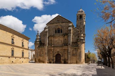 Ubeda, İspanya - 3 Nisan 2024: Endülüs 'ün Ubeda kasabasındaki Kurtarıcının Kutsal Şapeli