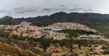 Meknes yakınlarındaki Moulay Idris Zerhoun kasabasının manzarası.
