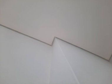 Temiz mimari kavşağı gösteren minimalist tasarım ayrıntıları
