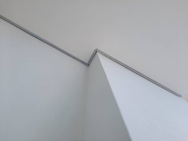 Temiz mimari kavşağı gösteren minimalist tasarım ayrıntıları