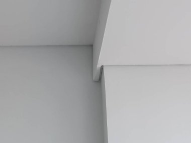 Temiz mimari kavşağı gösteren minimalist tasarım ayrıntıları