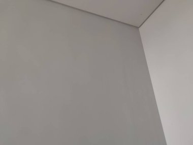 Modern, geometrik bileşim ile tavan kesişiminin soyut perspektifi