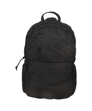 Sırt çantası izole, spor çantası şeffaf arka plan, modern ve modaya uygun seyahat çantası, temiz siyah çanta maketi