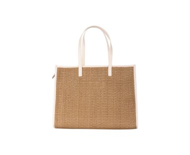 Kabzalı tığ işi çanta, izole edilmiş beyaz arka planda model, geri dönüşümlü alışveriş torbası, boş kahverengi pamuk eko çanta tasarımı.