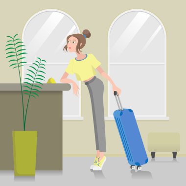 Genç bir kız otele geldi ve resepsiyonda çalışanları bekliyor..