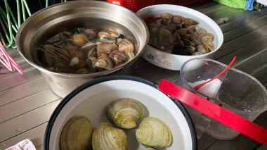 Lezzetli Asya yemeklerinin yakın görüntüsü