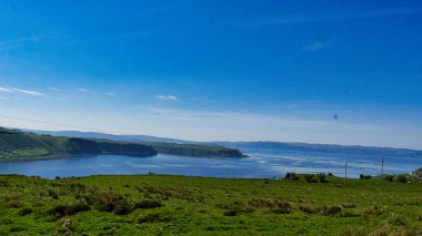 Deniz manzarası ve nehir.