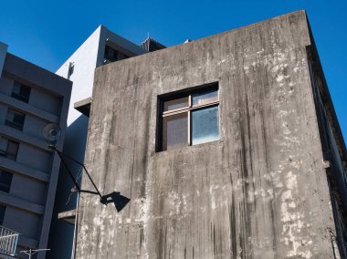 Şehirdeki eski bina.