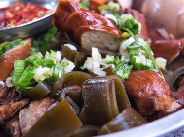 Geleneksel Kore sığır eti turşusu