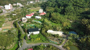 Tayland 'daki tropik bir adanın güzel hava aracı görüntüsü