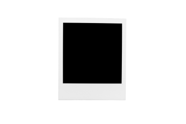 Kenarları ve siyah arkaplanı olan beyaz bir fotoğraf çerçevesi her görüntü için şık bir karşıtlık yaratır. Yaratıcılığın ve görsel projelerin için mükemmel..