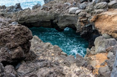 Lanzarote 'daki volkanik kayalar, kanarya adaları