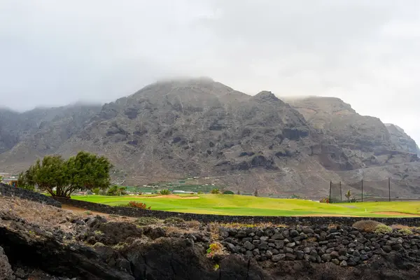 Tenerife Dağı 'nın tepesinden manzara, kanarya adaları.