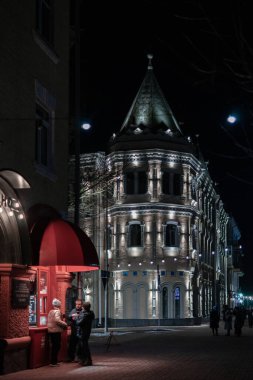 Tarihsel Mimari Bir Kış Gecesinde Aydınlandı