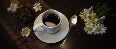 Kahve fincanı ve fasulye