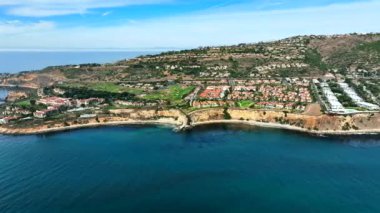 Palos Verdes, Kaliforniya 'nın sahil şeridi, Abalone Körfezi üzerindeki İHA' dan