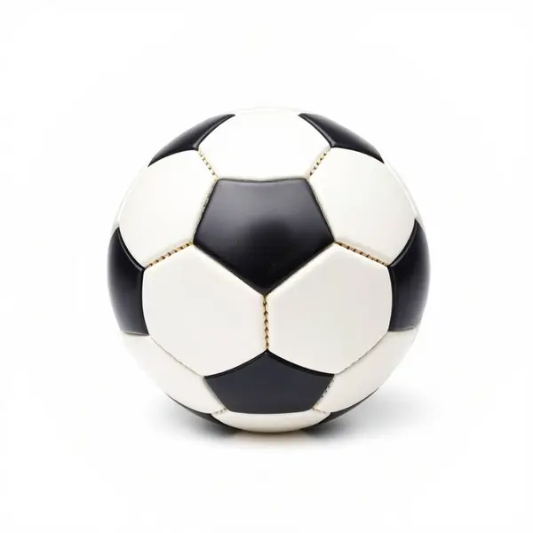 Beyaz arka plan üzerinde izole futbol topu