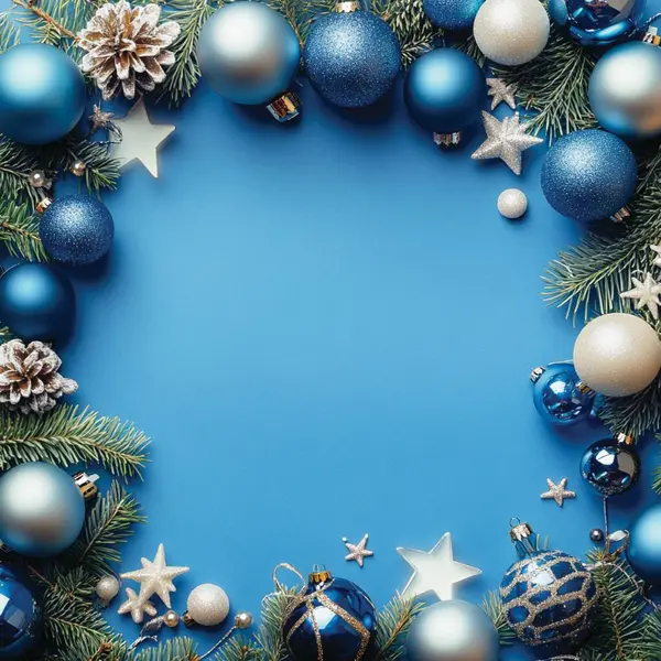 Yılbaşı kartı, yeşil noel ağacı yeşil arka planda bir yıldız, üst manzara.