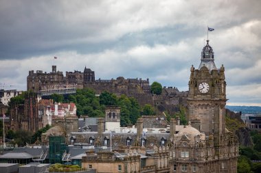 İskoçya 'daki Calton Hill' den Edinburgh 'a.
