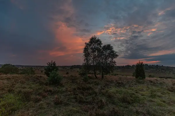 Sonbaharda kırsalda günbatımı, Almanya