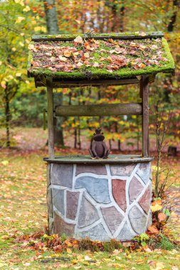 parkta küçük çeşme