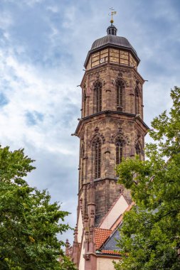 Goettingen, Almanya 'daki St. Jacobi Gotik Kilisesi' nin kulesi.