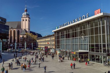 Köln, Almanya, 7 Nisan 2025, Merkez İstasyonu