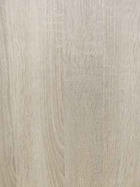 Yüzeyde yumuşak bir ahşap kaplama, pürüzsüz bir doku ve iç tasarım veya mobilya projeleri için ideal tahıl desenleri sergileniyor..