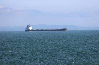 Rusya 'nın kuzeyindeki Baltık Denizi' ndeki gemi.