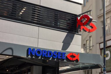 VIENNA, AUSTRIA - 28 Temmuz 2021: Balık ve deniz ürünlerine odaklı fast food satan Nordsee restoran zinciri
