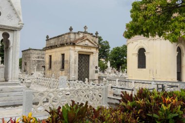 HAVANA, CUBA - 28 AĞUSTOS 2023: Cementerio de Cristobal Colon mezarlığı Havana, Küba