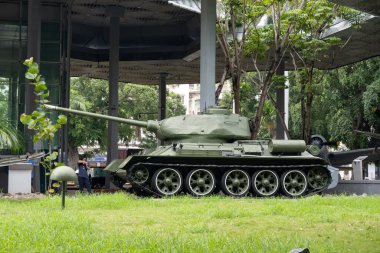 HAVANA, CUBA - 28 AĞUSTOS 2023: Havana, Küba 'daki Granma Müzesi' nde T34 tankı