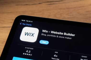 OSTRAVA, CZECHIA - EPTEMBER 24, 2024: Wix Web Sitesi Yapıcı uygulamalı uygulama yüklenecek