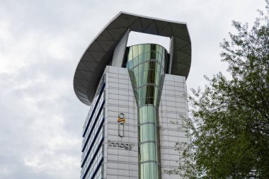 OSTRAVA, CZECHIA - 20 Ekim 2023: Çek Cumhuriyeti 'nin Ostrava kentindeki Innogy Enerji ve Elektrik Hizmetleri Modern İş Ofisi