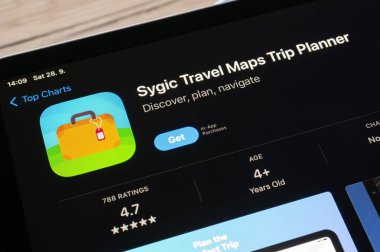 OSTRAVA, CZECHIA - SEPTEMBER 287, 2024: Sygic Travel Haritaları Seyahat Planlayıcısı iOS aygıtı için mobil uygulama