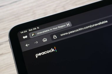 OSTRAVA, CZECHIA - SEPTEMBER 28, 2024: Tavuskuşu yayınlama uygulamasının web sitesi