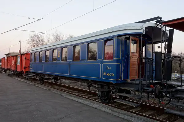 HAVIROV, CZECH REPUBLIC - 20 Mart 2019: Legiovlak tren sergisi lejyoner tarihini gösteren mavi vagon