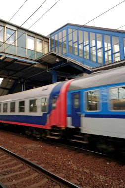 OSTRAVA CZECH REPUBLIC - 2012: Çok hızlı yolcu treniyle tren istasyonu