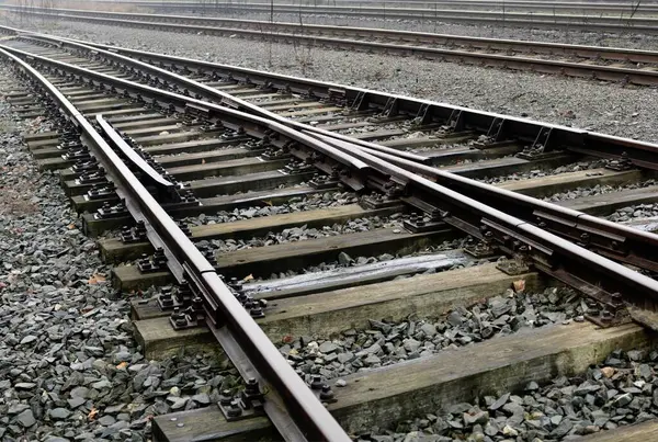 Demiryolu kaplaması güçlü bir perspektif görünümünde