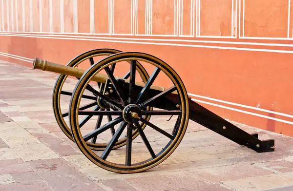 Pembe Jaipur Sarayı 'nda siyah top