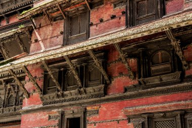 Bhaktapur, Nepal 'deki eski kırmızı tuğla binaların detayları