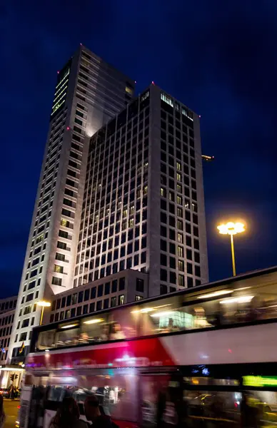 BERLİN, ALMANY - 6 AĞUSTOS - Berlin 'deki Yüksek Gökdelen Zoofenster 2013 yılında açıldı