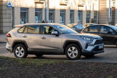 OSTRAVA, CZECHIA - 30 HAZİRAN 2024: Silver Toyota RAV4 XA50 SUV