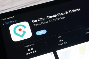Ostrava, Çek Cumhuriyeti - 28 Eylül 2024: Go City ile Apple uygulama mağazası - Seyahat Planı ve Biletler gezisi planlamak ve tatil düzenlemek için mobil uygulama