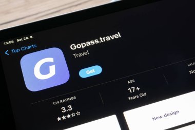 Ostrava, Çek Cumhuriyeti - 28 Eylül 2024: iOS aygıtına yüklenmek üzere Gopass.Seyahat mobil uygulamalı Apple uygulama mağazası