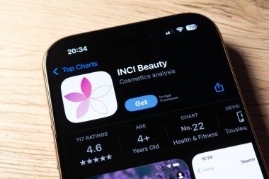 Ostrava, Çek Cumhuriyeti - 31 Ocak 2025: INCI Güzellik Kozmetik Analiz Mobil uygulaması iOS için Apple uygulama mağazası